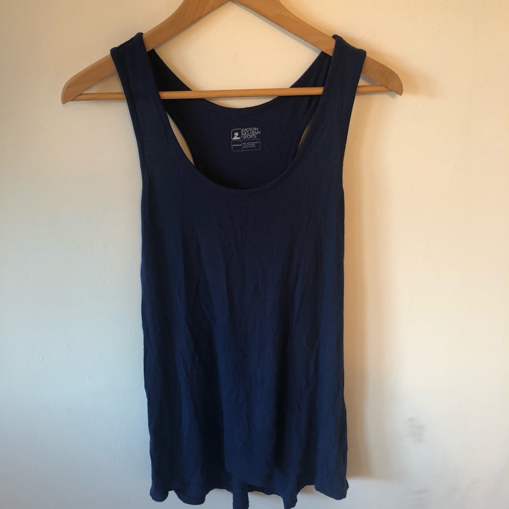 athletic tank top